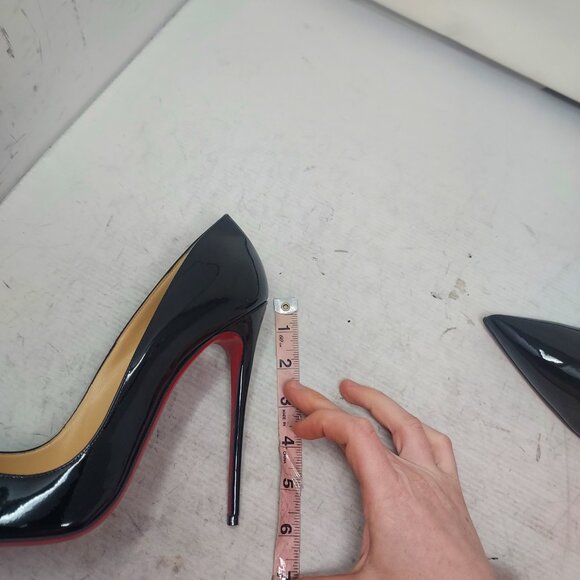 Christian Louboutin So Kate Black Patent Leather Pump - Picture 10 of 10